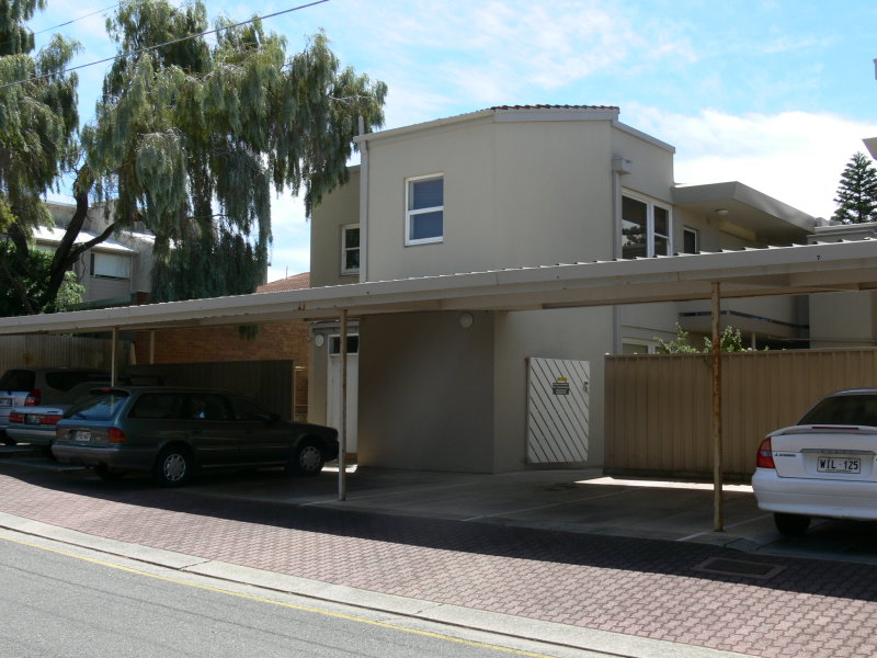 7/2B Pier Street, GLENELG — image 1