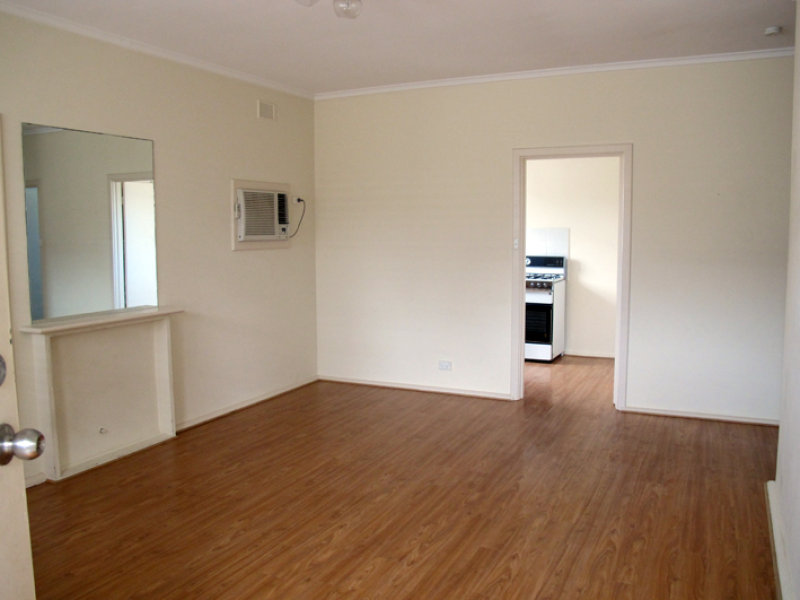 7/2B Pier Street, GLENELG — image 4
