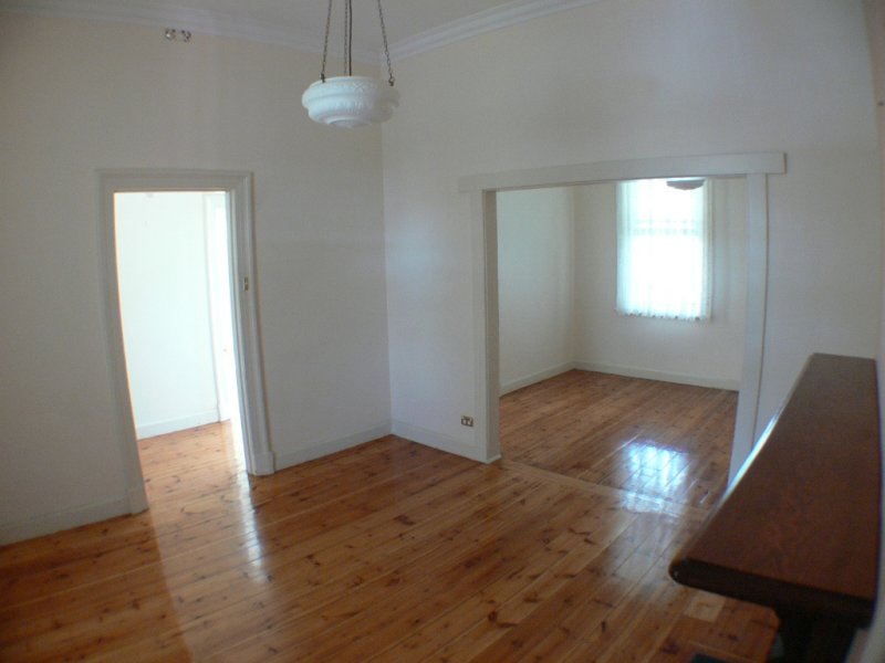 18 John Street, EASTWOOD — image 4