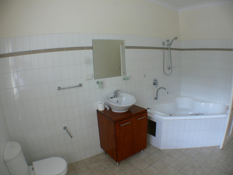 3A Marlborough, COLLEGE PARK — image 5