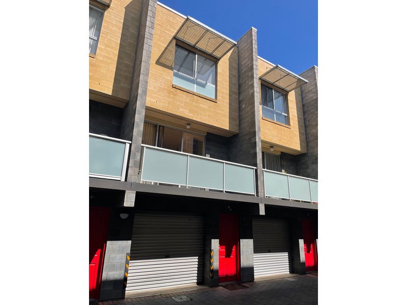 8/95 Gilbert, ADELAIDE — image 2