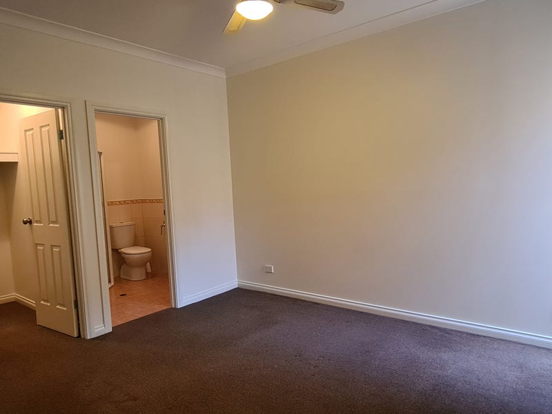 11 Frogmore Road, KIDMAN PARK — image 5