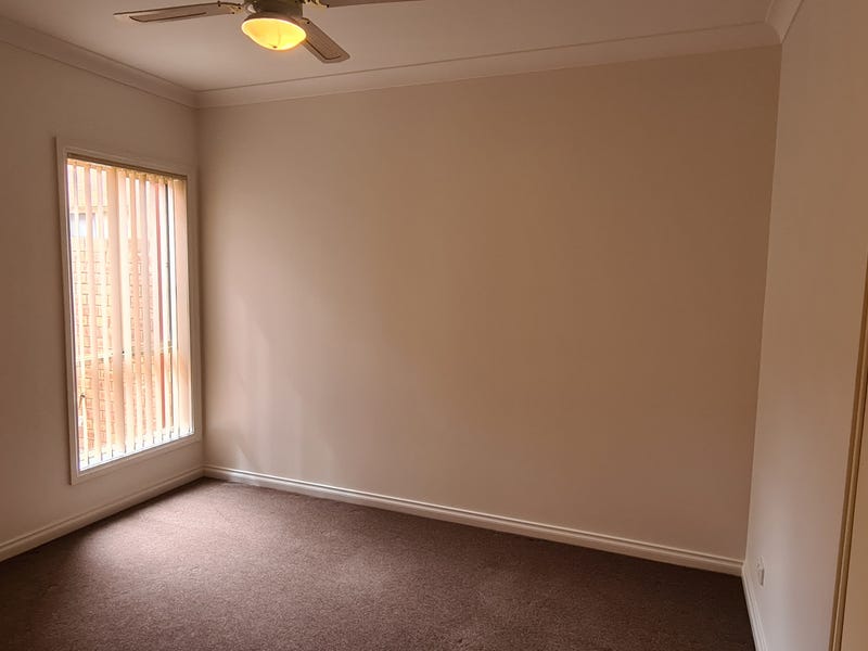 11 Frogmore Road, KIDMAN PARK — image 6