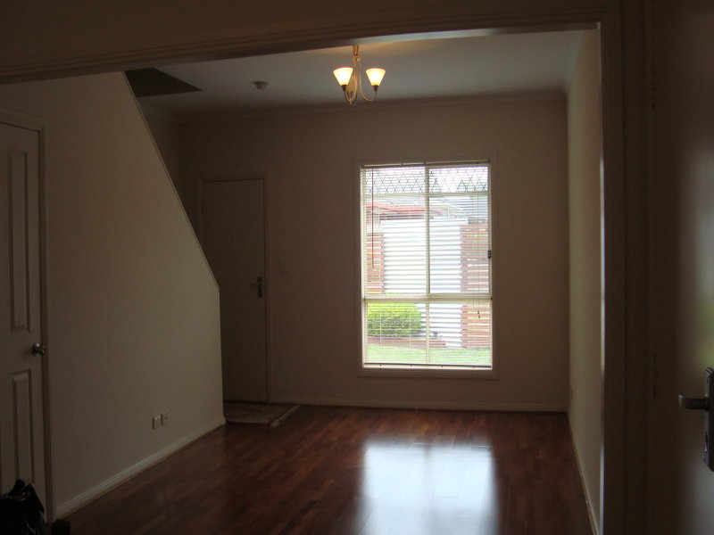 1A Hopkins, BROADVIEW — image 3