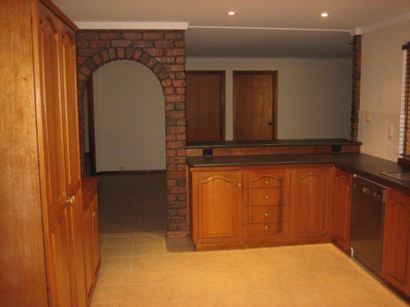 3 Telopea, ATHELSTONE — image 3