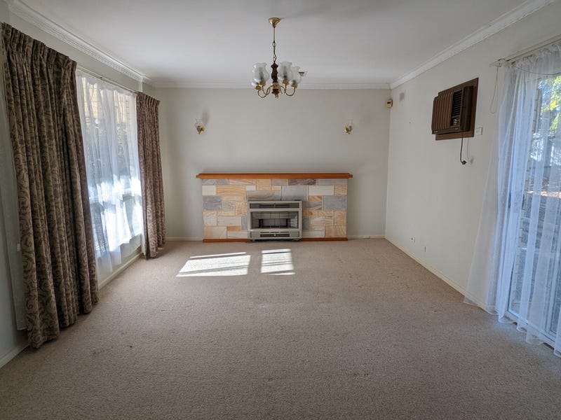 13 Lake View Crescent, HIGHBURY — image 5