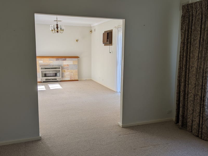 13 Lake View Crescent, HIGHBURY — image 6