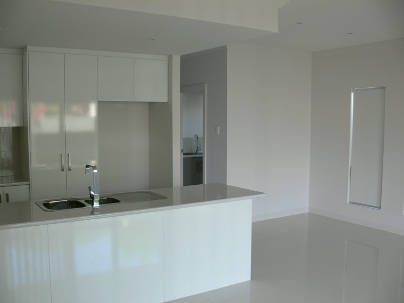 16 Edwards Street, PARK HOLME — image 2