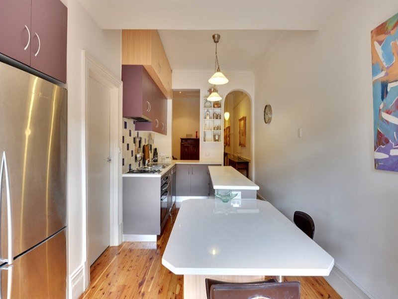 276 Carrington, ADELAIDE — image 2