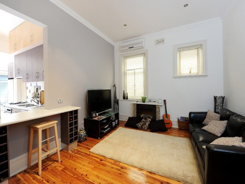 276 Carrington, ADELAIDE — image 4