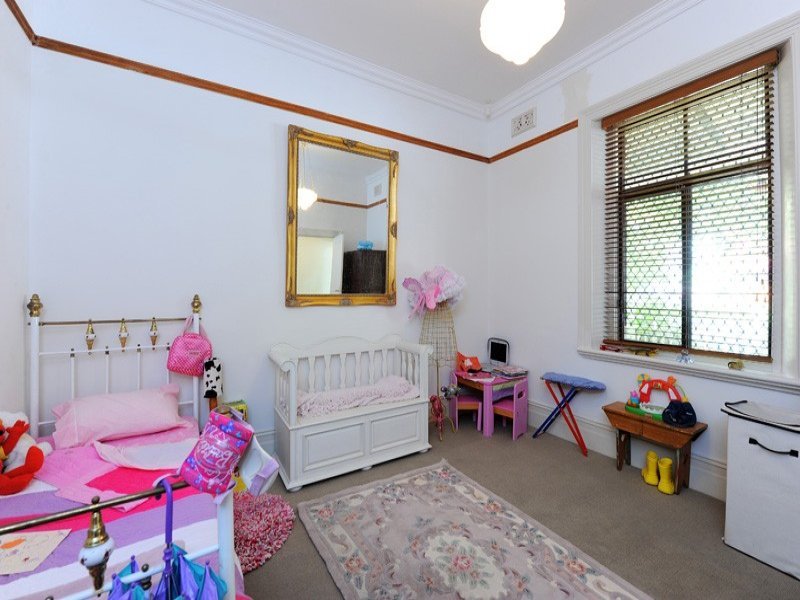276 Carrington, ADELAIDE — image 6