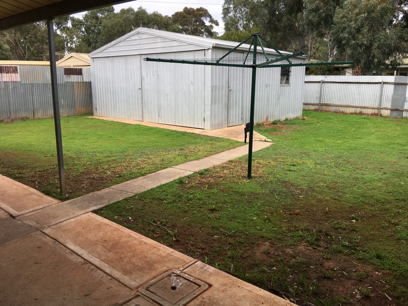 61 Hunter Crescent, SALISBURY NORTH — image 9