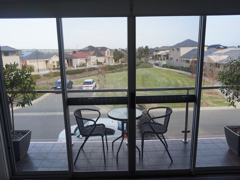 14 Tamblyn Court, MAWSON LAKES — image 9