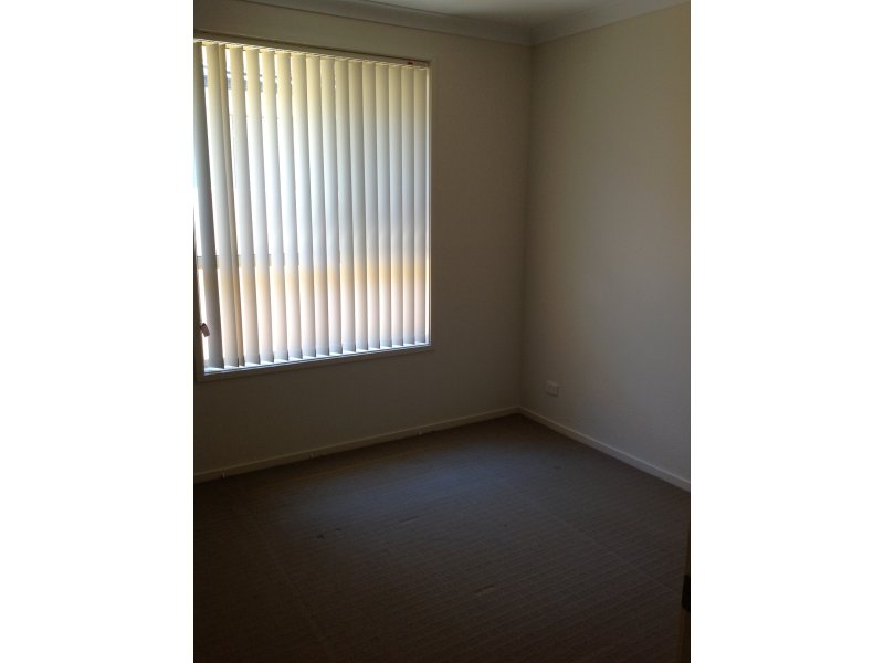 18 Judith Avenue, HOLDEN HILL — image 3