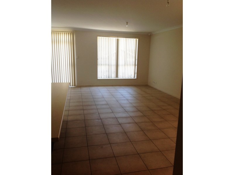 18 Judith Avenue, HOLDEN HILL — image 6