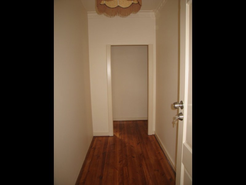9 Ellis, MORPHETTVILLE — image 3