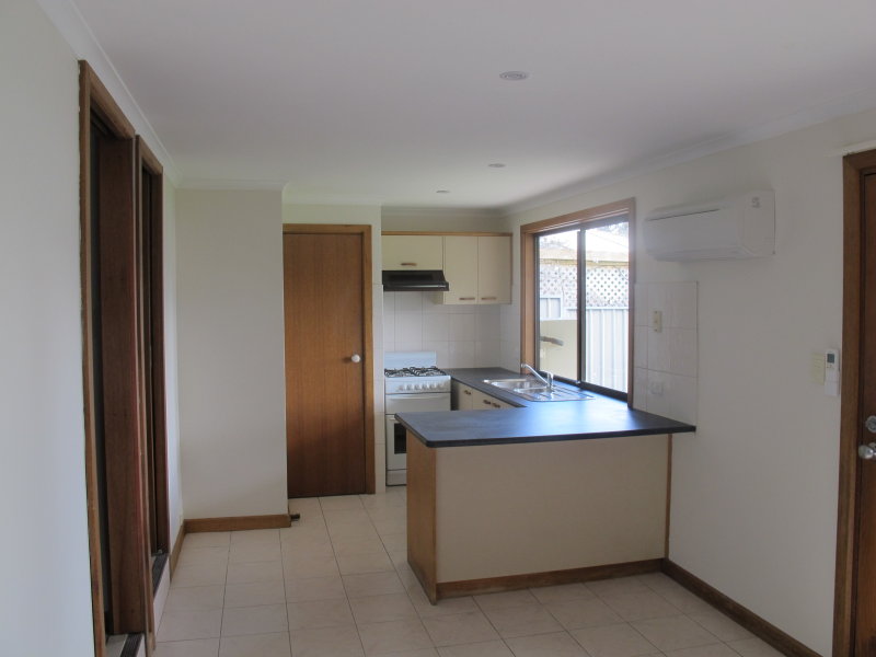 16B Panorama Drive, ATHELSTONE — image 3