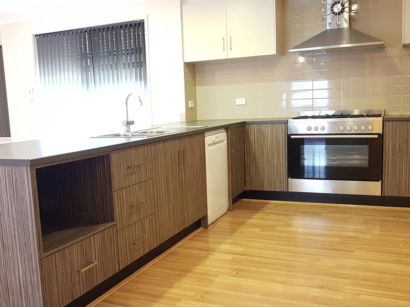 5 Cork Avenue, ANDREWS FARM — image 4