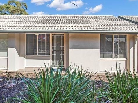 15/4 Beovich Road, INGLE FARM — image 1