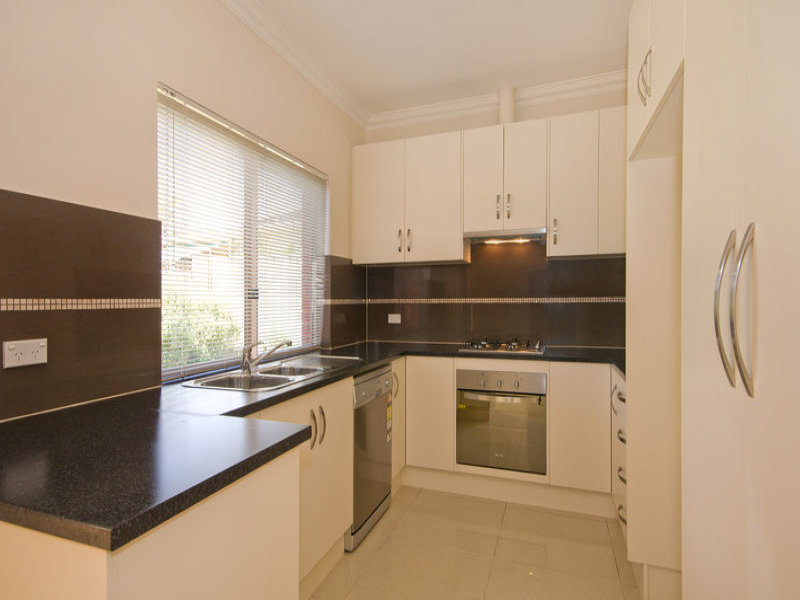2/13 Maurice Avenue, ROSTREVOR — image 3
