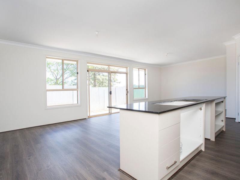 23 Central Avenue, ENFIELD — image 3