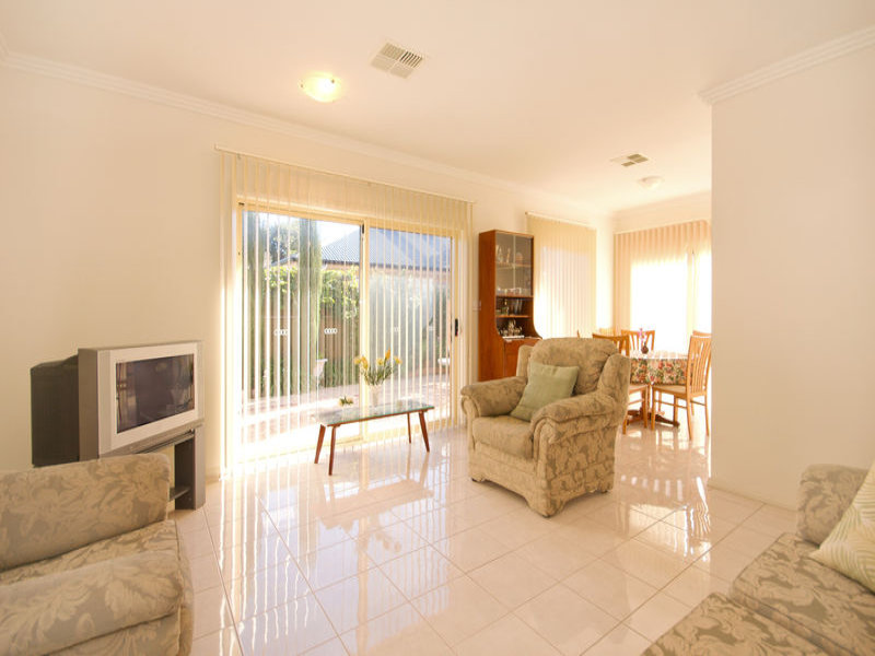 1B Lindley Avenue, WARRADALE — image 4