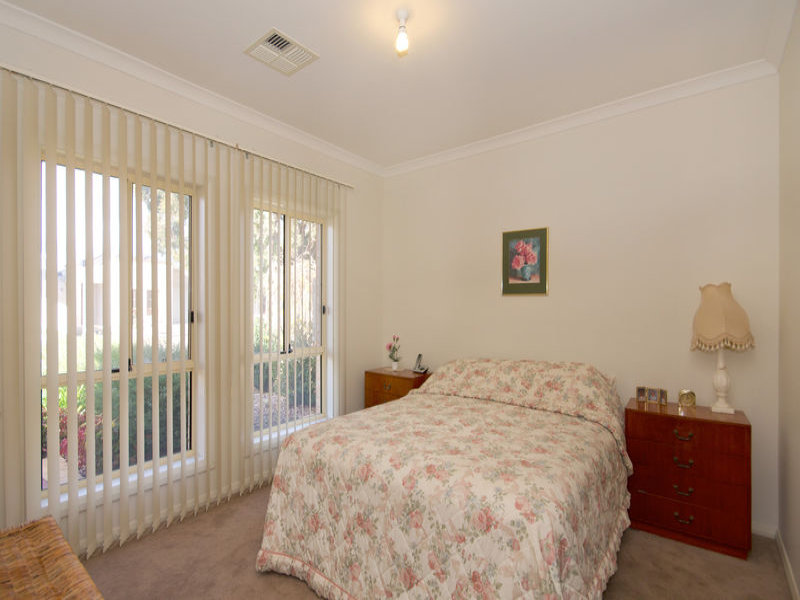 1B Lindley Avenue, WARRADALE — image 8