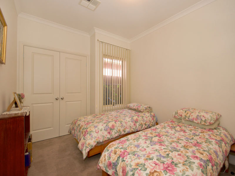 1B Lindley Avenue, WARRADALE — image 11