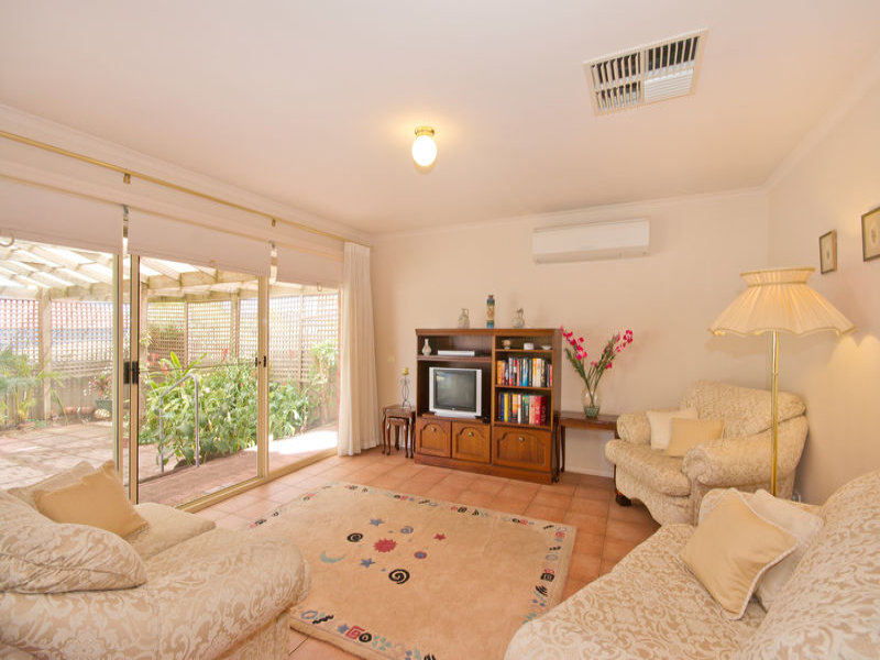 10 Dorrien Avenue, WOODCROFT — image 4