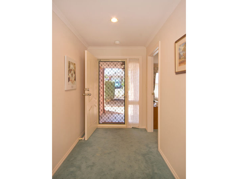 10 Dorrien Avenue, WOODCROFT — image 13