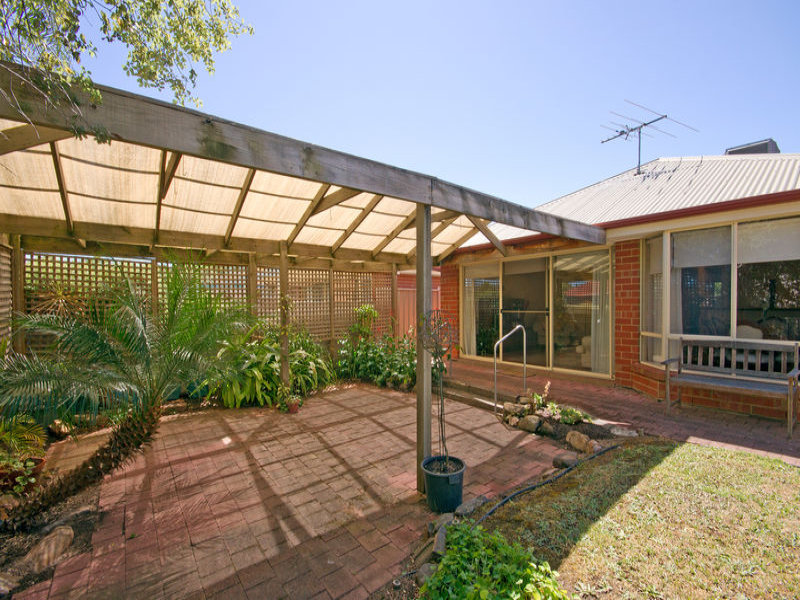 10 Dorrien Avenue, WOODCROFT — image 16