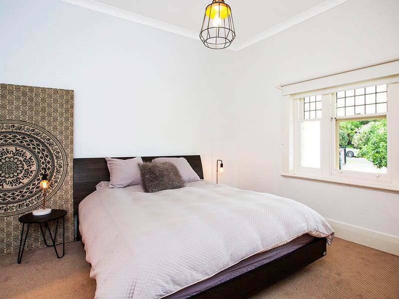 53 Halsbury Avenue, KINGSWOOD — image 6