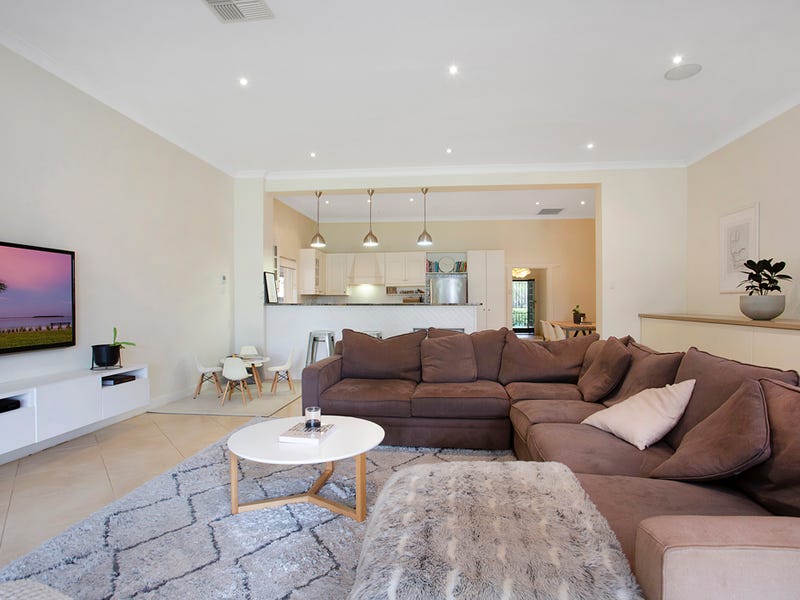 53 Halsbury Avenue, KINGSWOOD — image 16