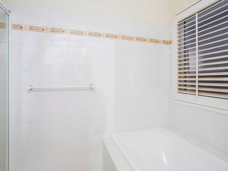 53 Halsbury Avenue, KINGSWOOD — image 20