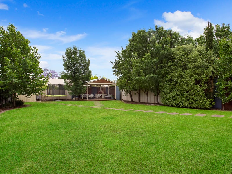 53 Halsbury Avenue, KINGSWOOD — image 24
