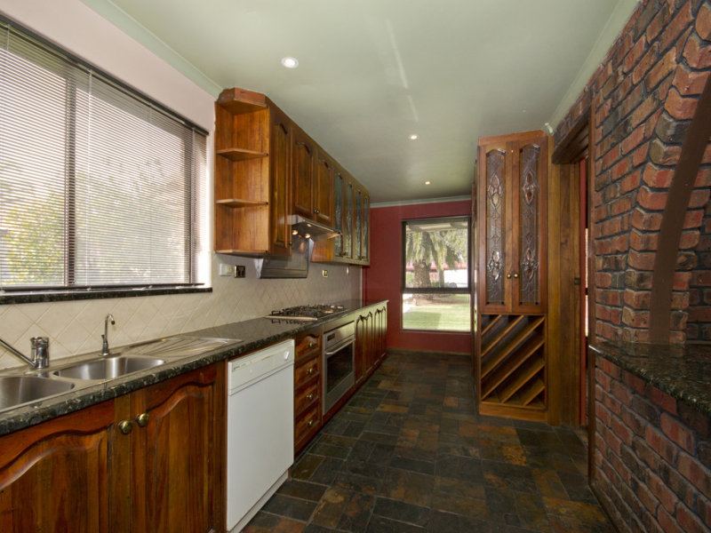 6 Gower Place, NORTH HAVEN — image 3