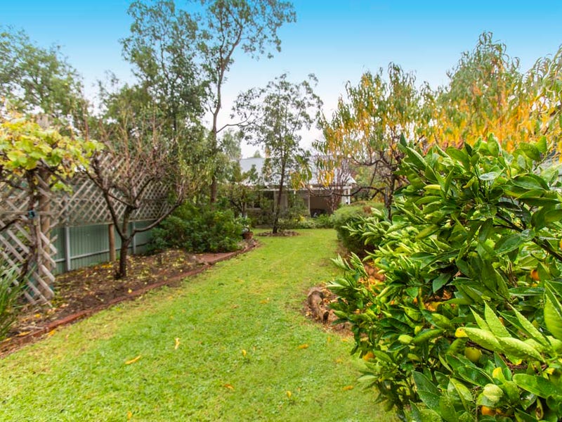 2 Durdin Road, HAWTHORN — image 17