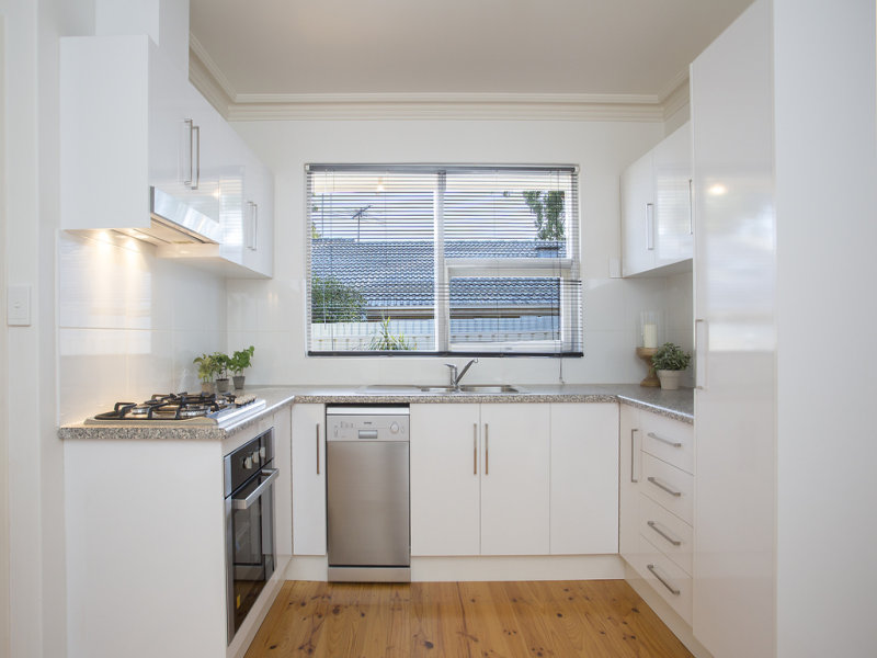2/4 Peroomba Avenue, KENSINGTON GARDENS — image 2