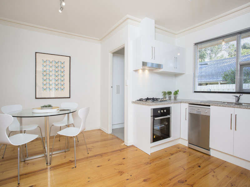 2/4 Peroomba Avenue, KENSINGTON GARDENS — image 3