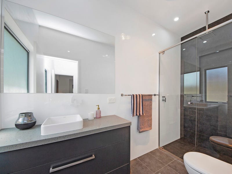 15B Radnor Avenue, ROSTREVOR — image 10