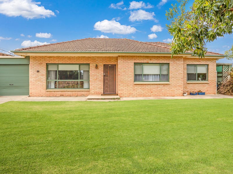 32 Tiparra Avenue, PARK HOLME — image 1