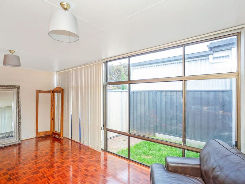 32 Tiparra Avenue, PARK HOLME — image 5