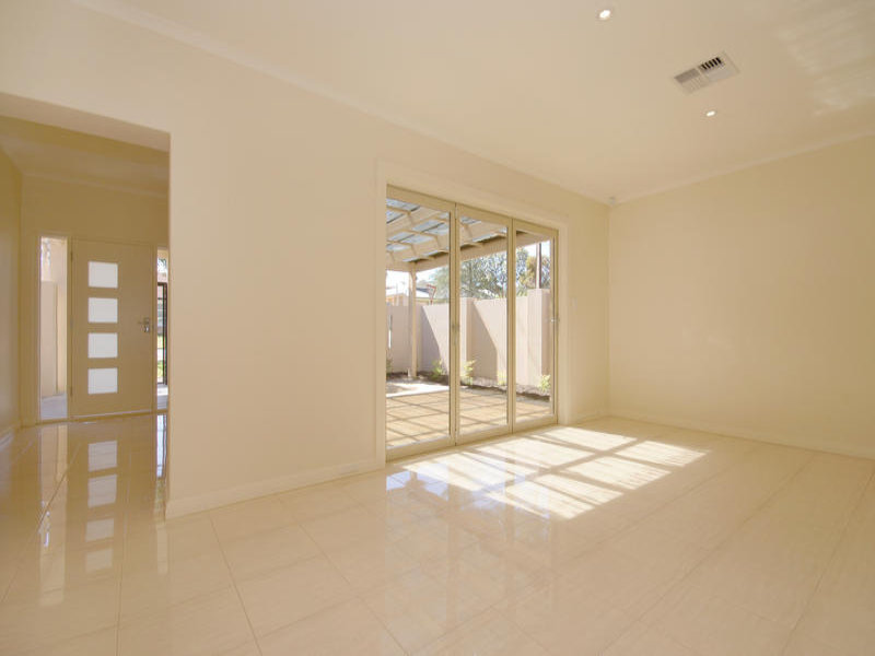 20 Jury Avenue, ROSTREVOR — image 6