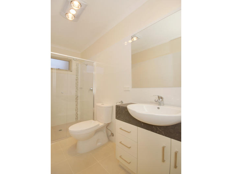 20 Jury Avenue, ROSTREVOR — image 10