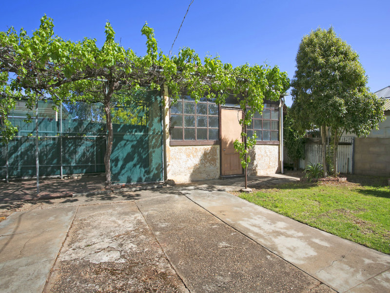 63 Forest Avenue, BLACK FOREST — image 10