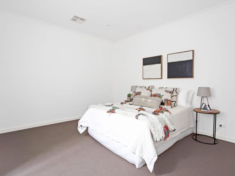14 Tamblyn Court, MAWSON LAKES — image 11
