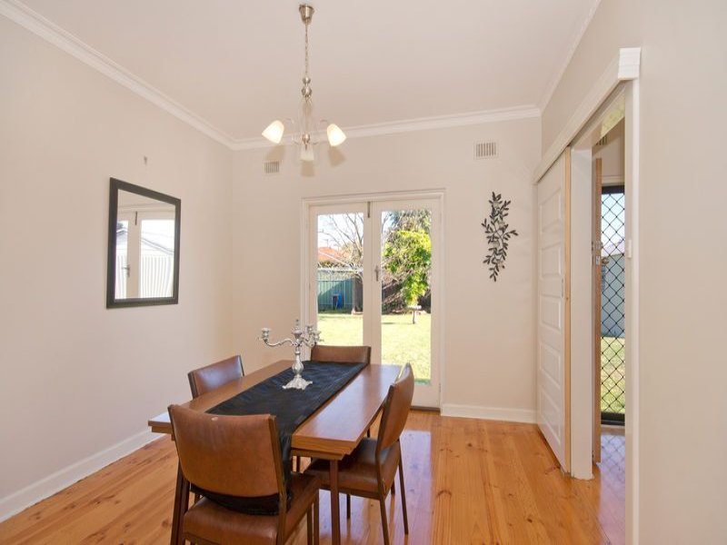 9 Nagle Crescent, NOVAR GARDENS — image 6