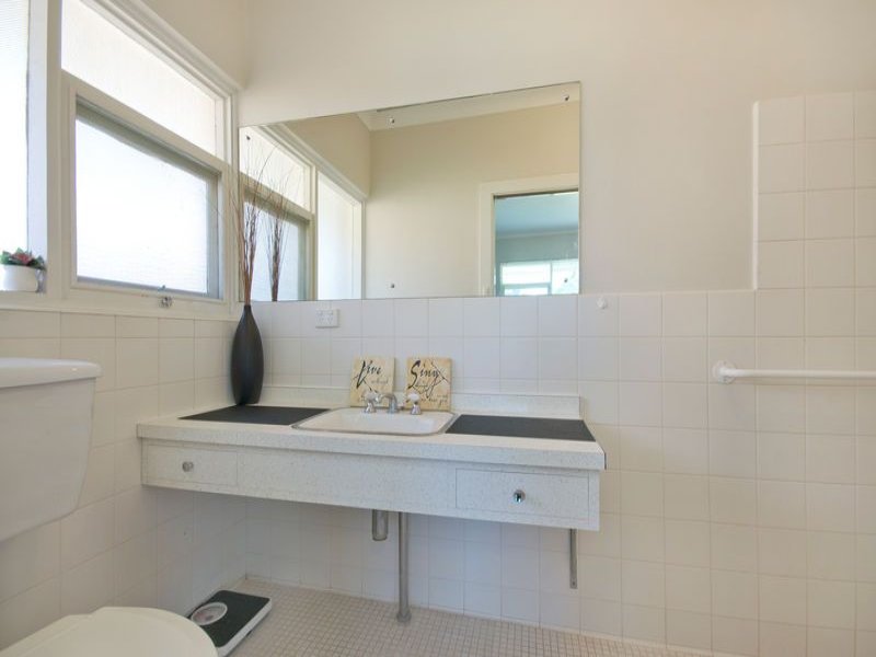 9 Nagle Crescent, NOVAR GARDENS — image 10