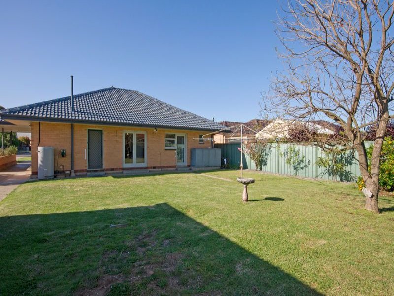 9 Nagle Crescent, NOVAR GARDENS — image 16