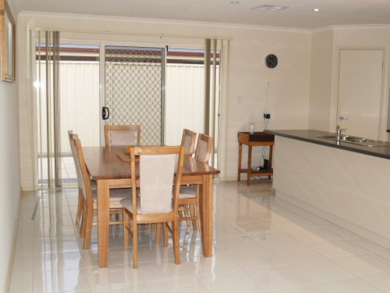 30 AMBERWELL TERRACE, BURTON — image 3